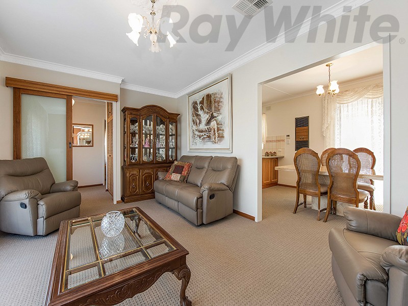 33 Troon Avenue, Seaton, SA 5023