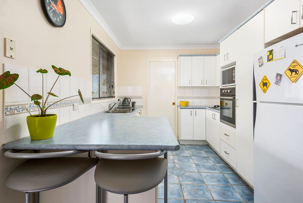 10 Saratoga Close, Wilsonton, QLD 4350
