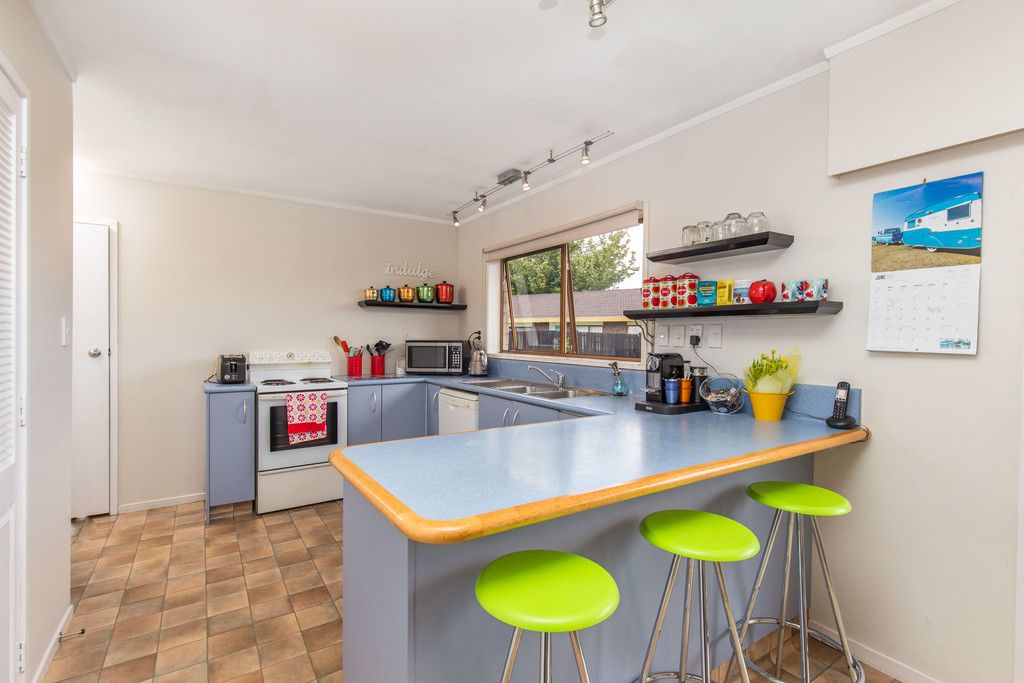 7 Sharivari Place, Conifer Grove, Manukau City