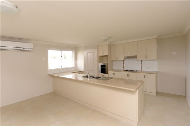 12 Highcourt Drive, Wilsonton Heights, QLD 4350