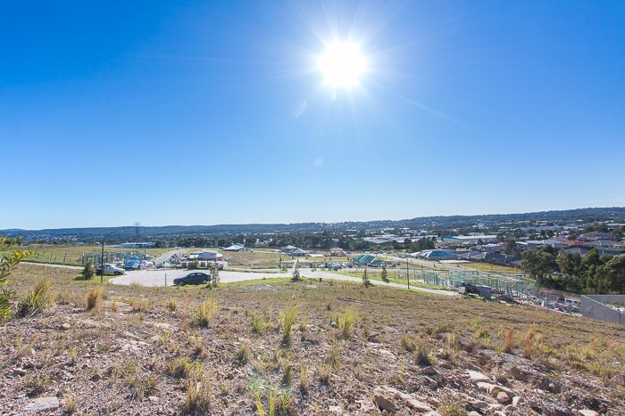 11 Kuraman Close, Macquarie Hills, NSW 2285