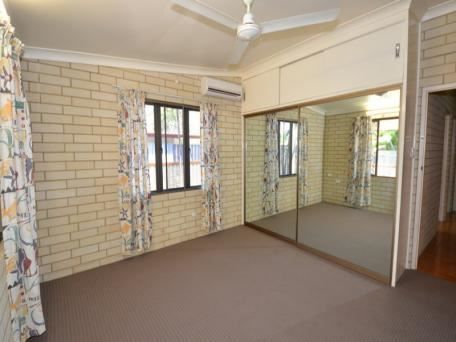 15 Coral Street, Saunders Beach, QLD 4818