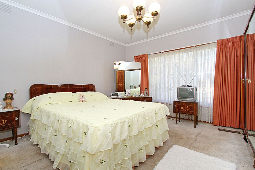 2 Karingal Way, Thomastown, VIC 3074