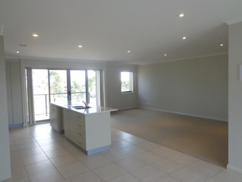 101a Anthony Rolfe Avenue, Gungahlin, ACT 2912