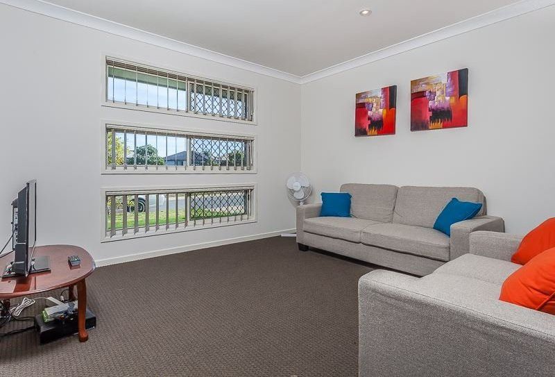 23 Dickson Crescent, North Lakes, QLD 4509
