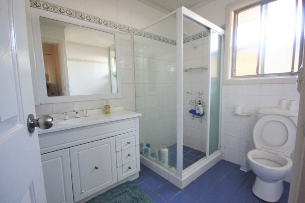 21 Salamoua Place, Glenfield, NSW 2167