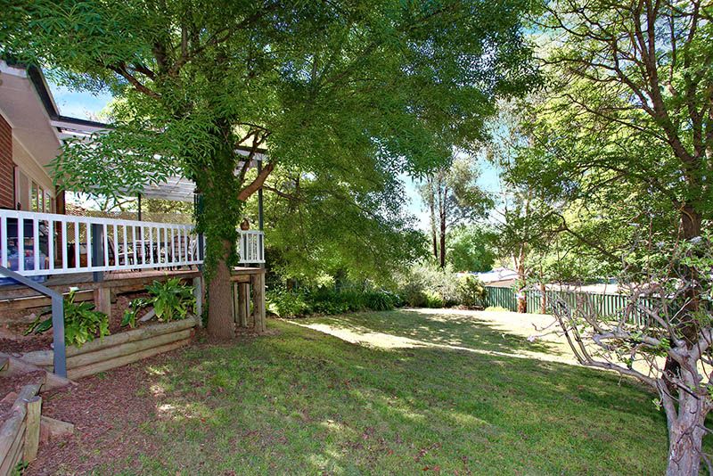 7 Beare Street, Clare SA 5453
