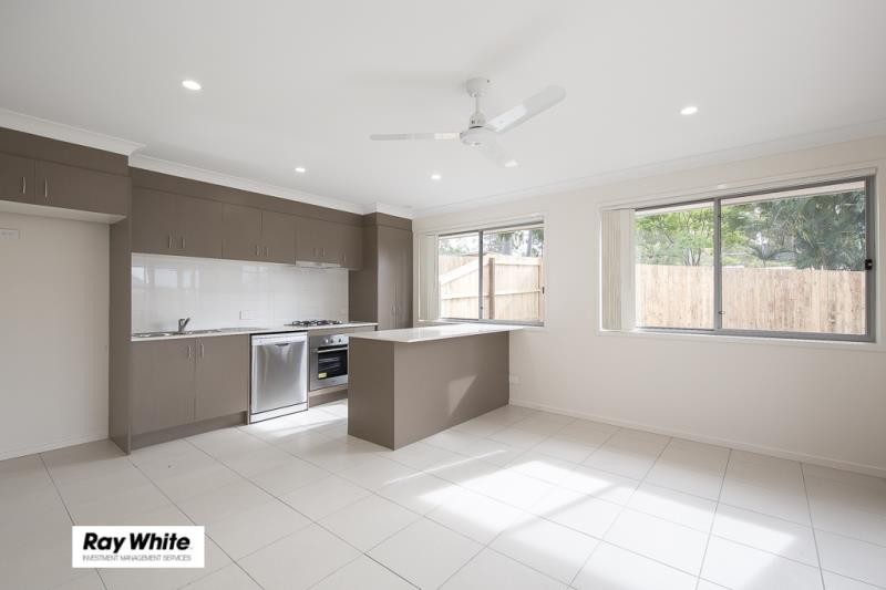 5b Chandon Court, Hillcrest, QLD 4118