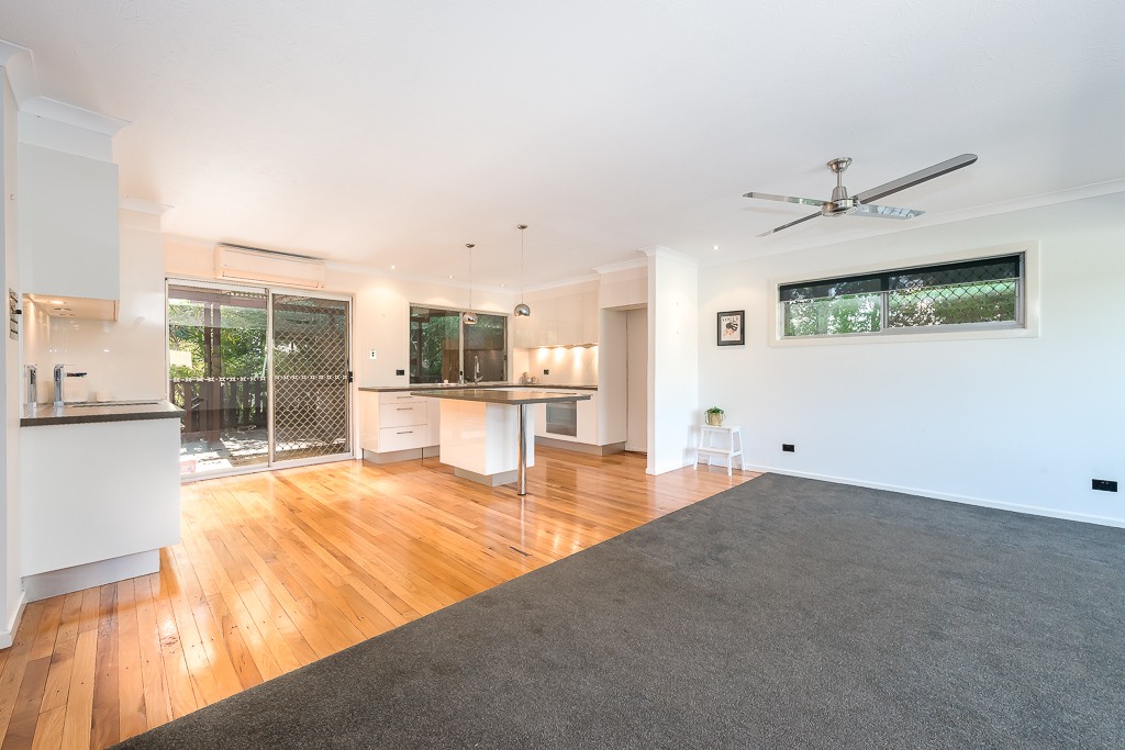 5 Broadwater Street, Runaway Bay, QLD 4216