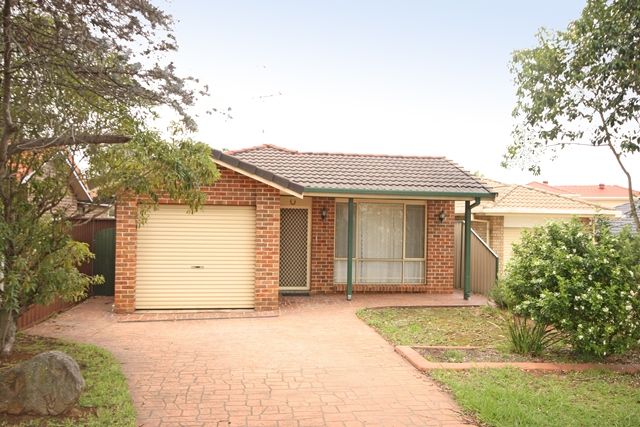 22a Kenny Close, St Helens Park NSW 2560