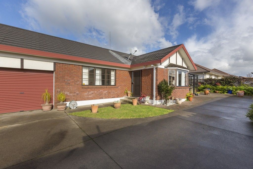 2/205 Queen Street, Pukekohe, Franklin