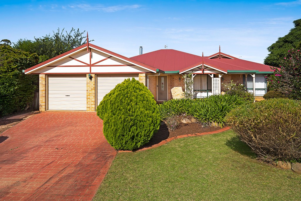 2 Shamrock Court, Middle Ridge, QLD 4350
