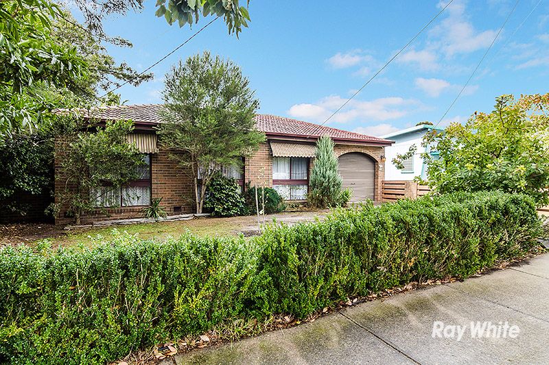 2 Ainsleigh Court, Cranbourne VIC 3977