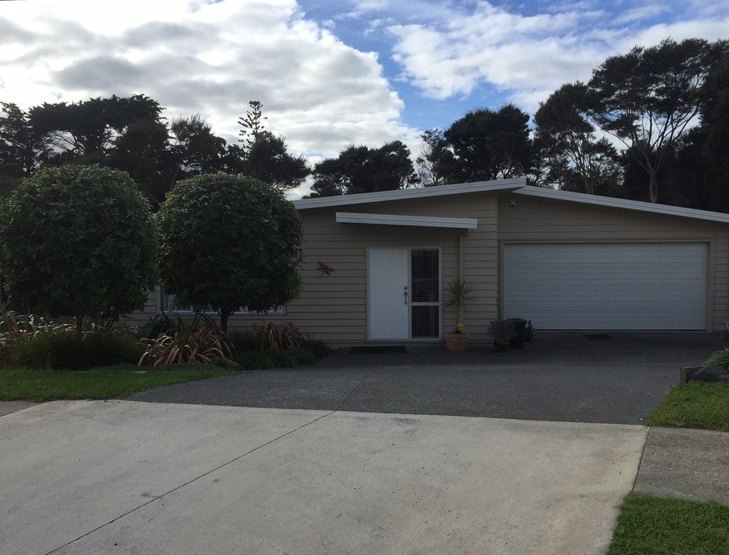 38 Te Puru Drive, Maraetai, Manukau City