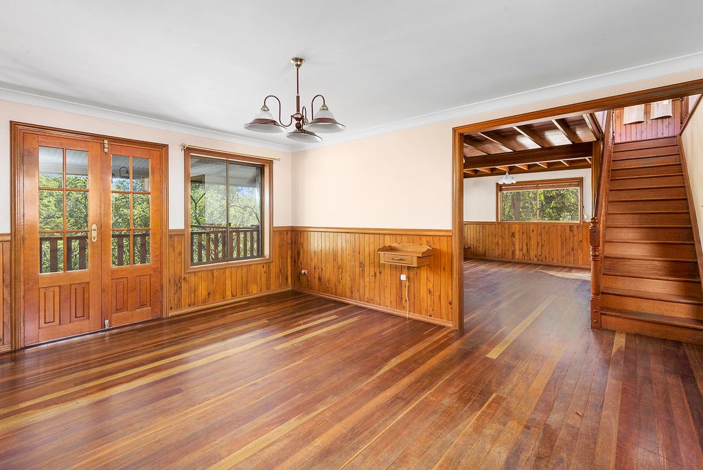 16 Gordon Crescent, Withcott, QLD 4352