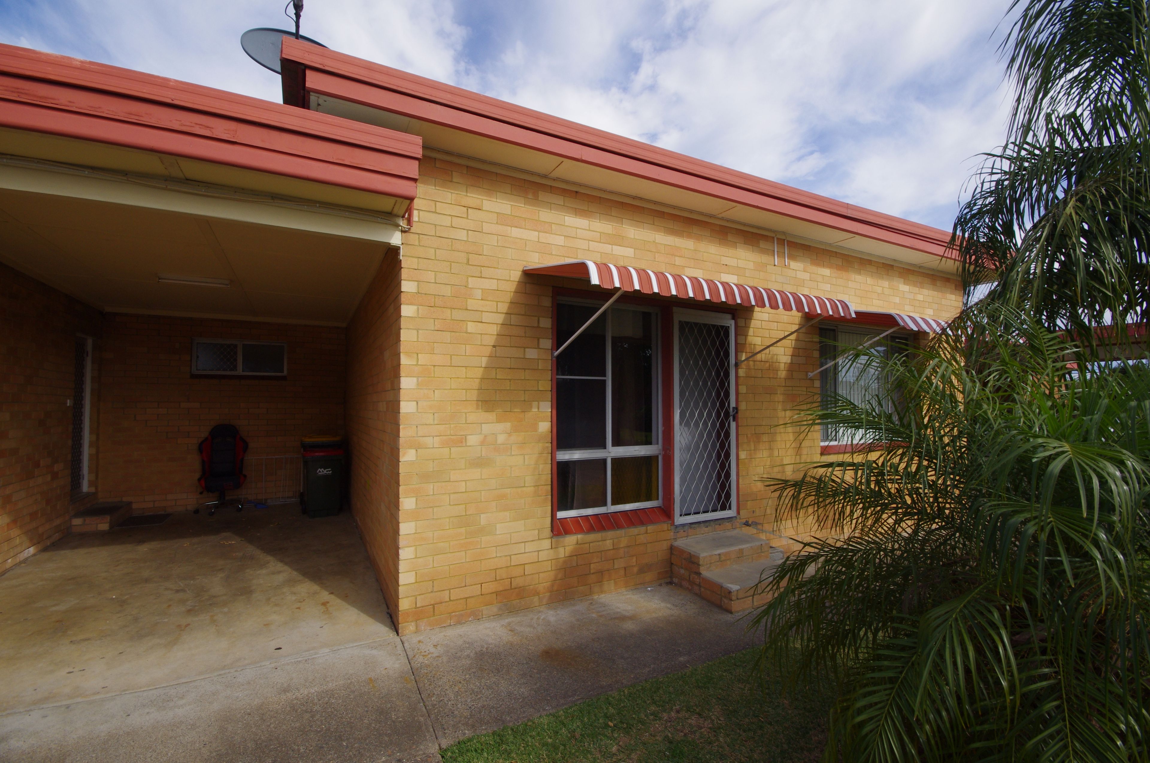 39-41 Old Bar Road, Old Bar NSW 2430