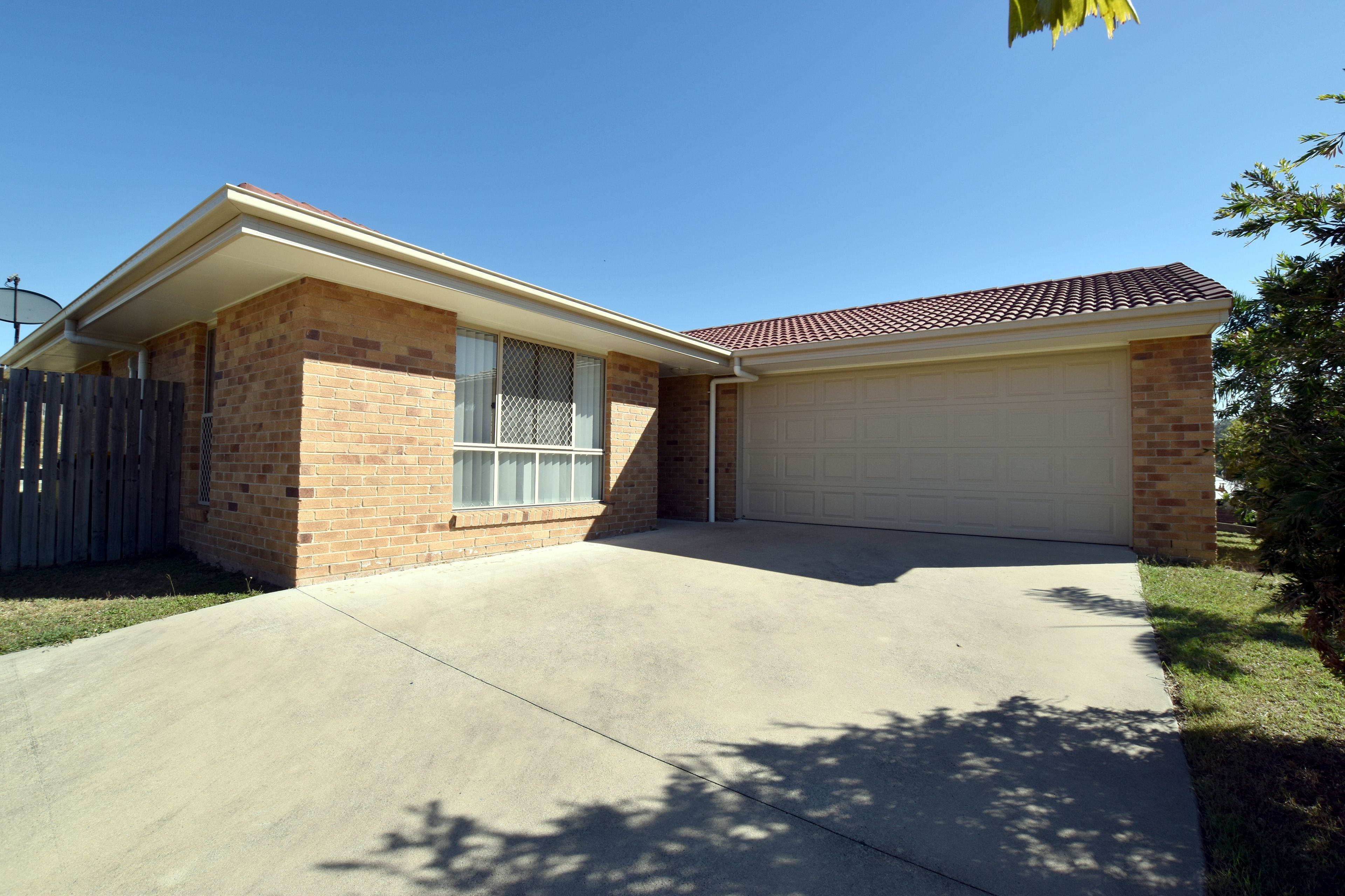 2 Christian Court, Glen Eden, QLD 4680