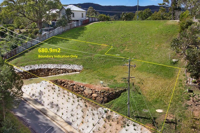14 Mitchell Street, Uki NSW 2484