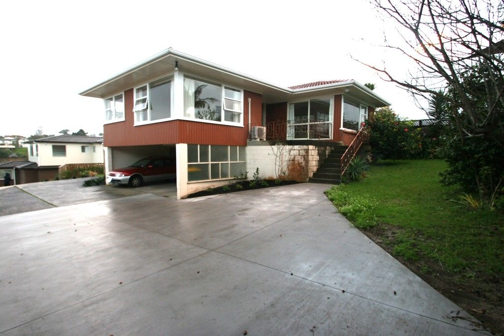 42A Seaview Road, Castor Bay, North Shore City