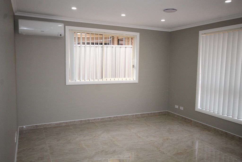 8a Rosa Place, West Hoxton, NSW 2171