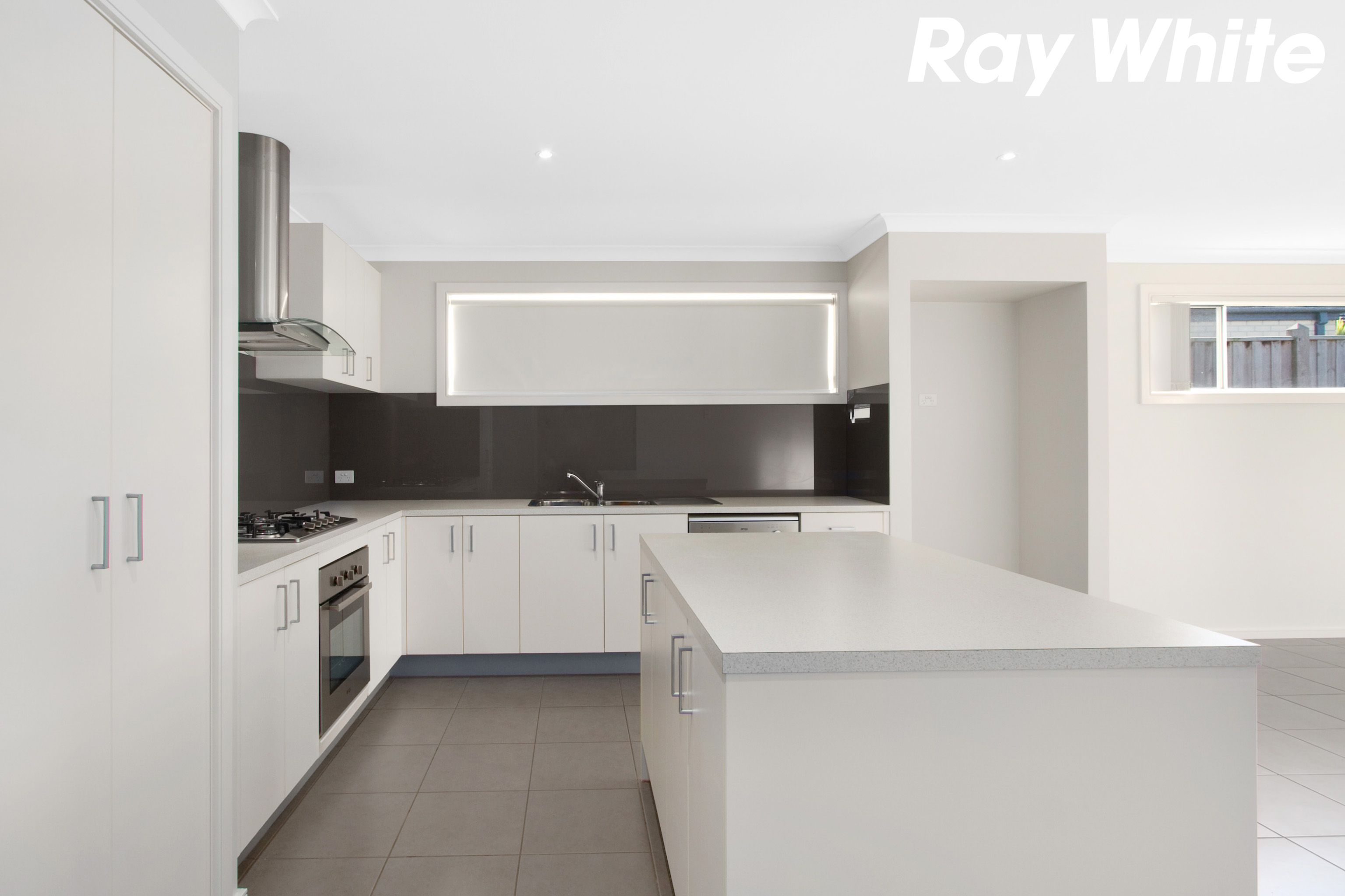 5 Tyrone Place, Pakenham, VIC 3810