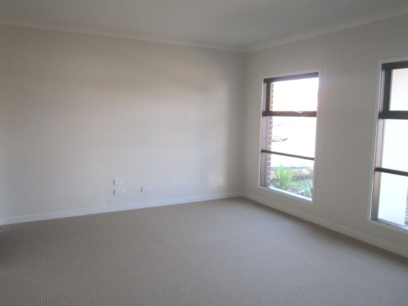 45 Karabair Street, Clyde North, VIC 3978