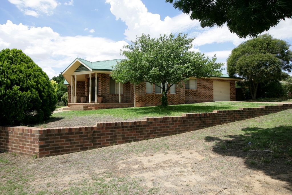 2/1 Brooklyn Drive, Bourkelands, NSW 2650