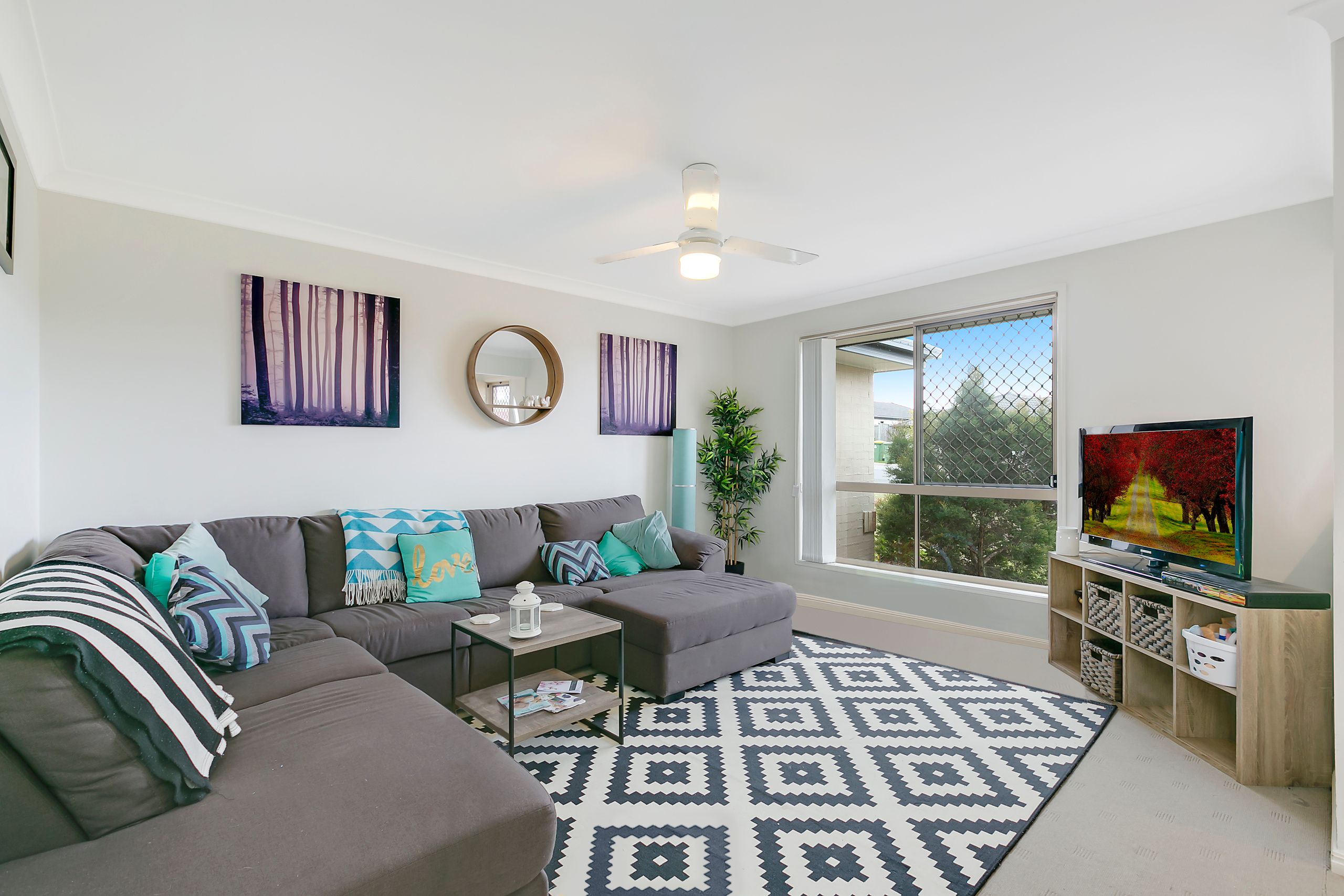 52 Mcauley Parade, Pacific Pines, QLD 4211