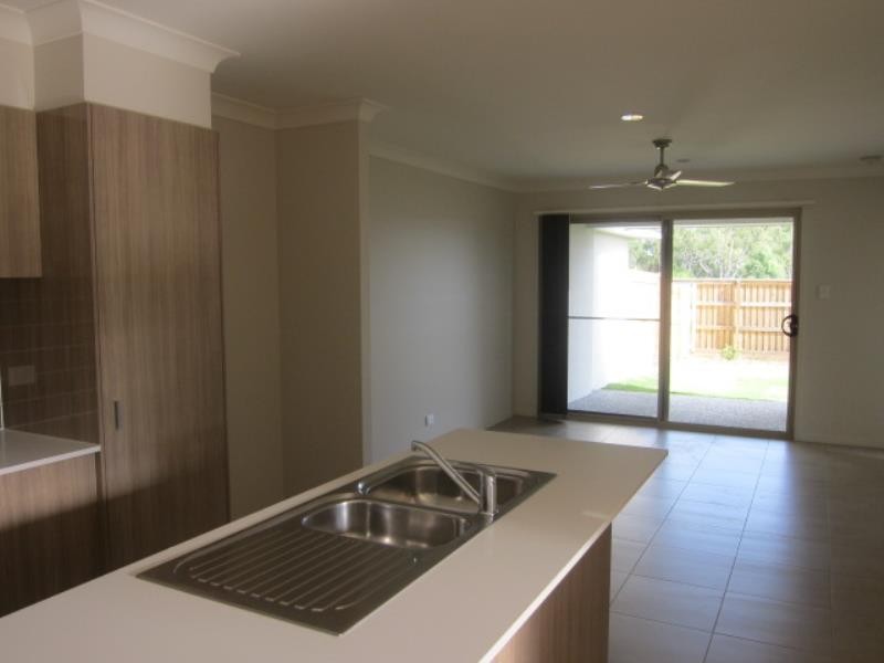 30B Phoebe Way, Gleneagle, QLD 4285
