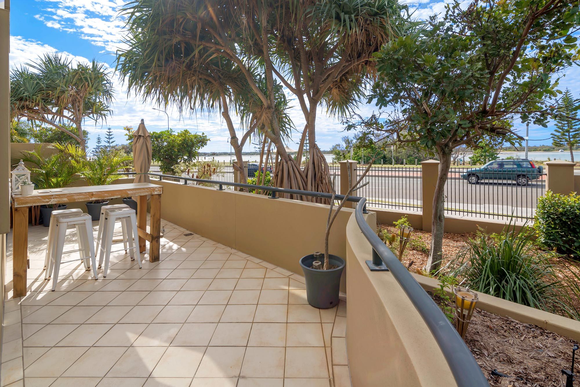 123/392 Marine Parade, Labrador, QLD 4215
