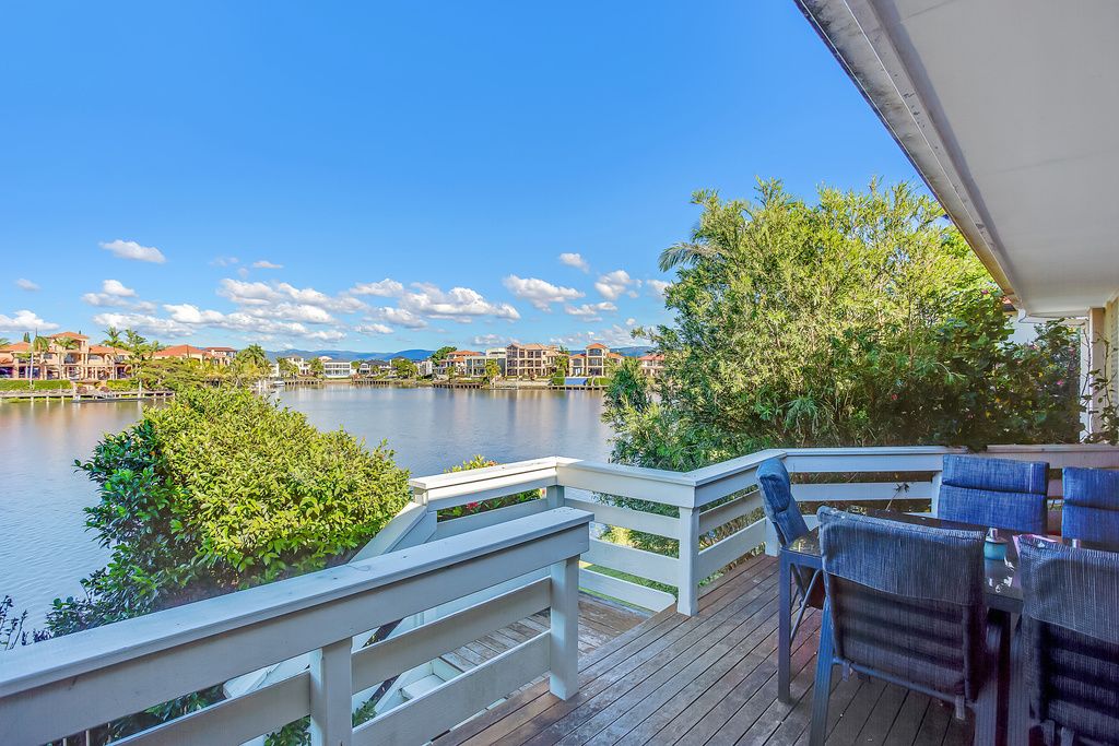 30 Montevideo Drive, Clear Island Waters, QLD 4226