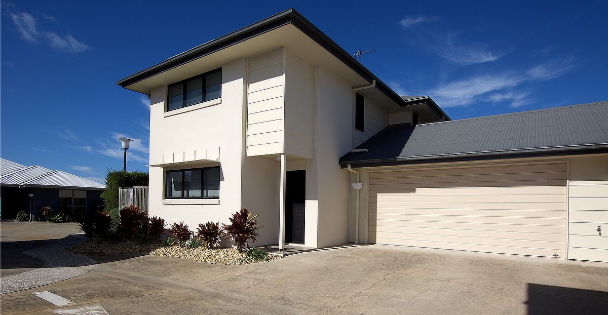 4 Lindesay Street, Caloundra West QLD 4551