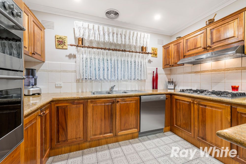 17 Winston Street, Lalor, VIC 3075