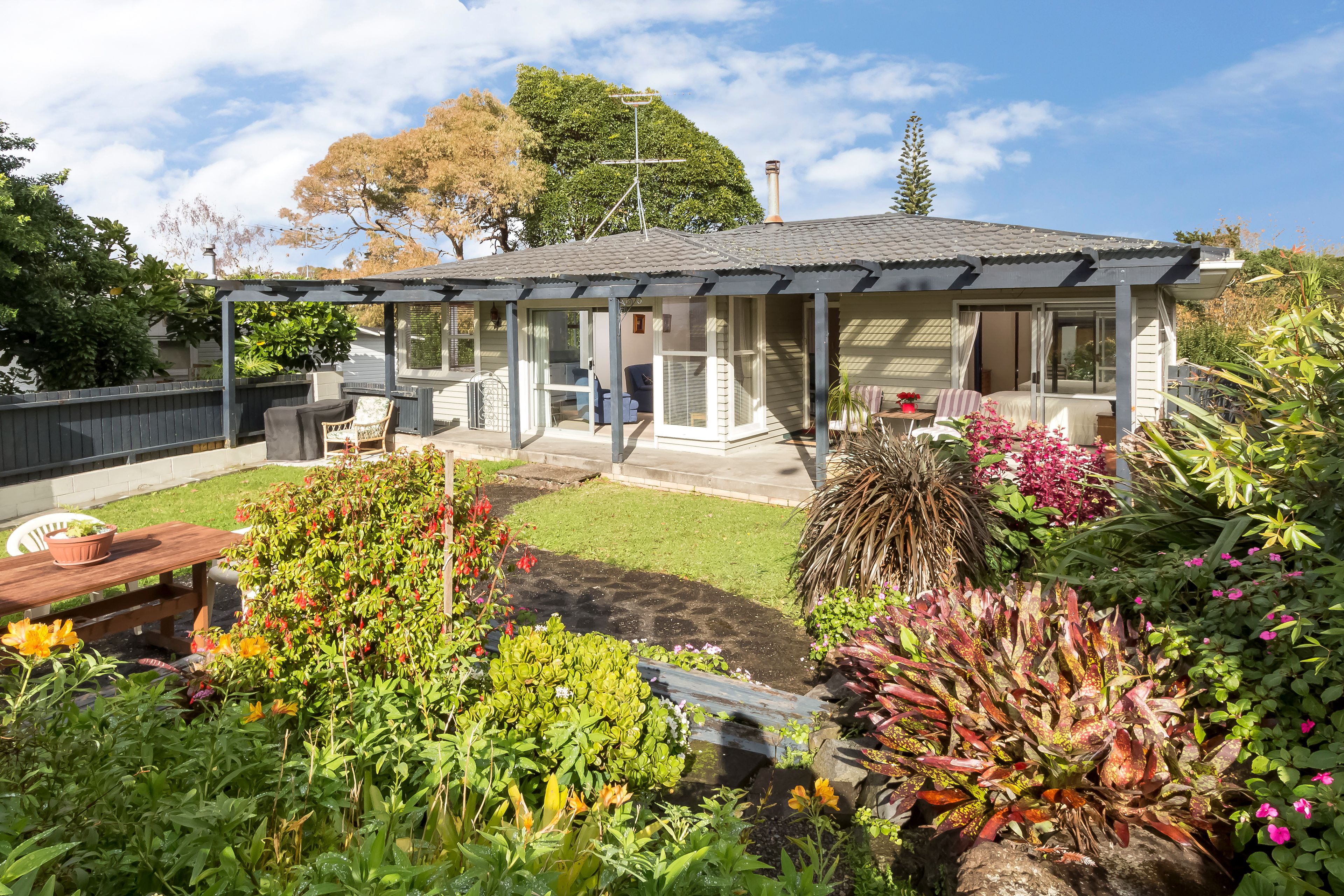 27 Trelawn Place, Cockle Bay, Manukau City