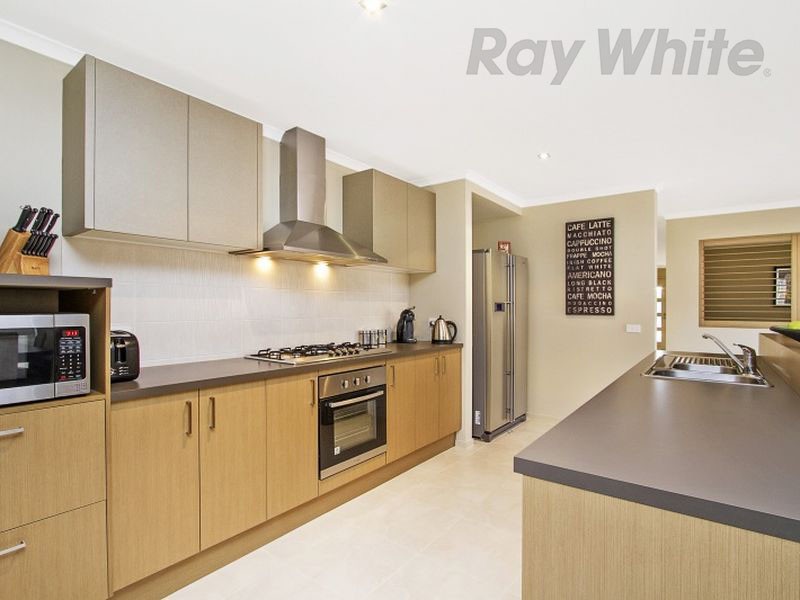 18 Palladium Circle, Beveridge, VIC 3753