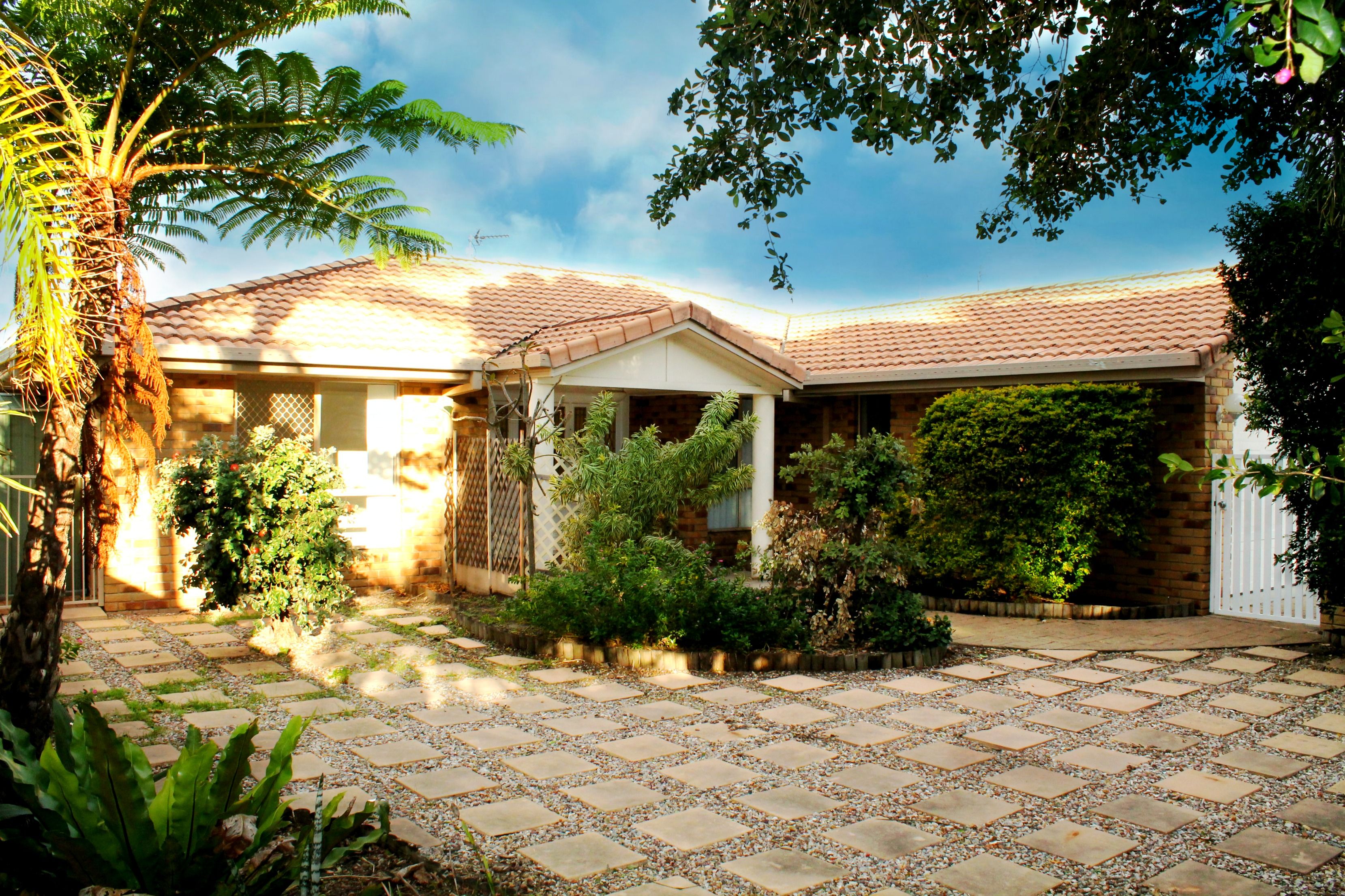 476 Oxley Drive, Runaway Bay, QLD 4216