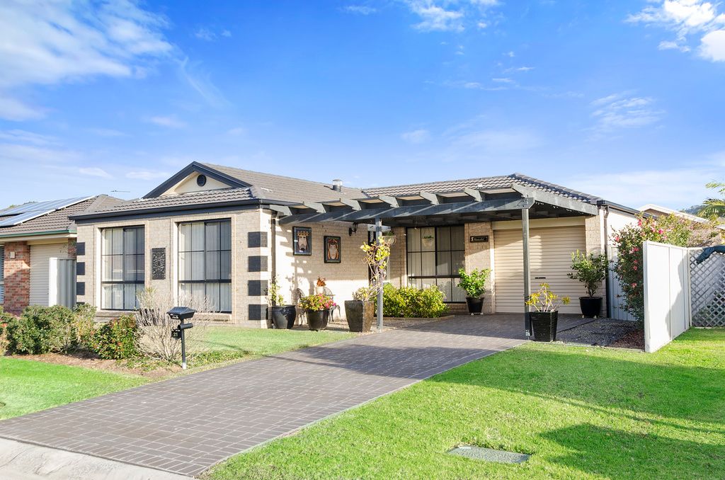 21 Fleet Crescent