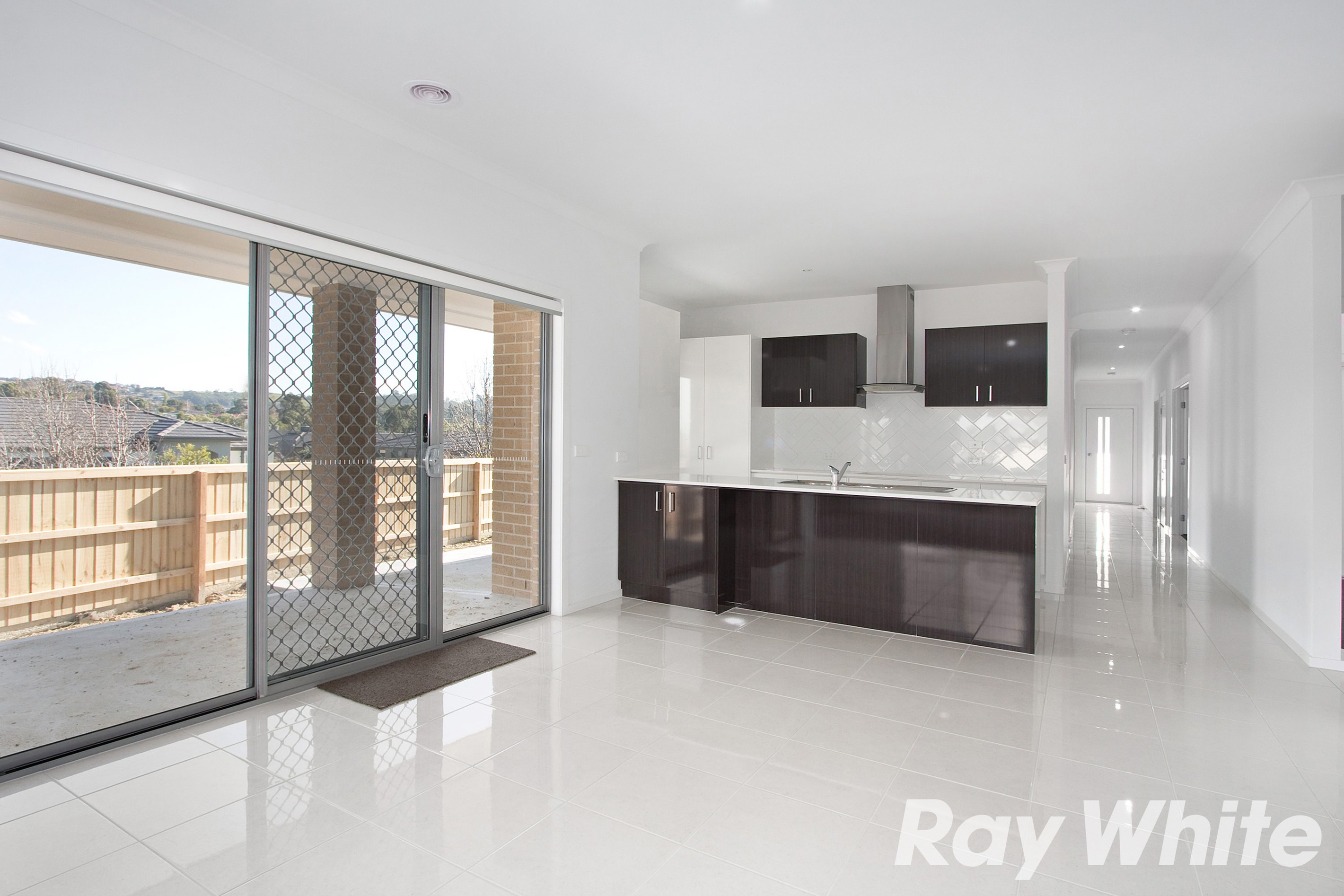 16 Cascade Way, Pakenham, VIC 3810