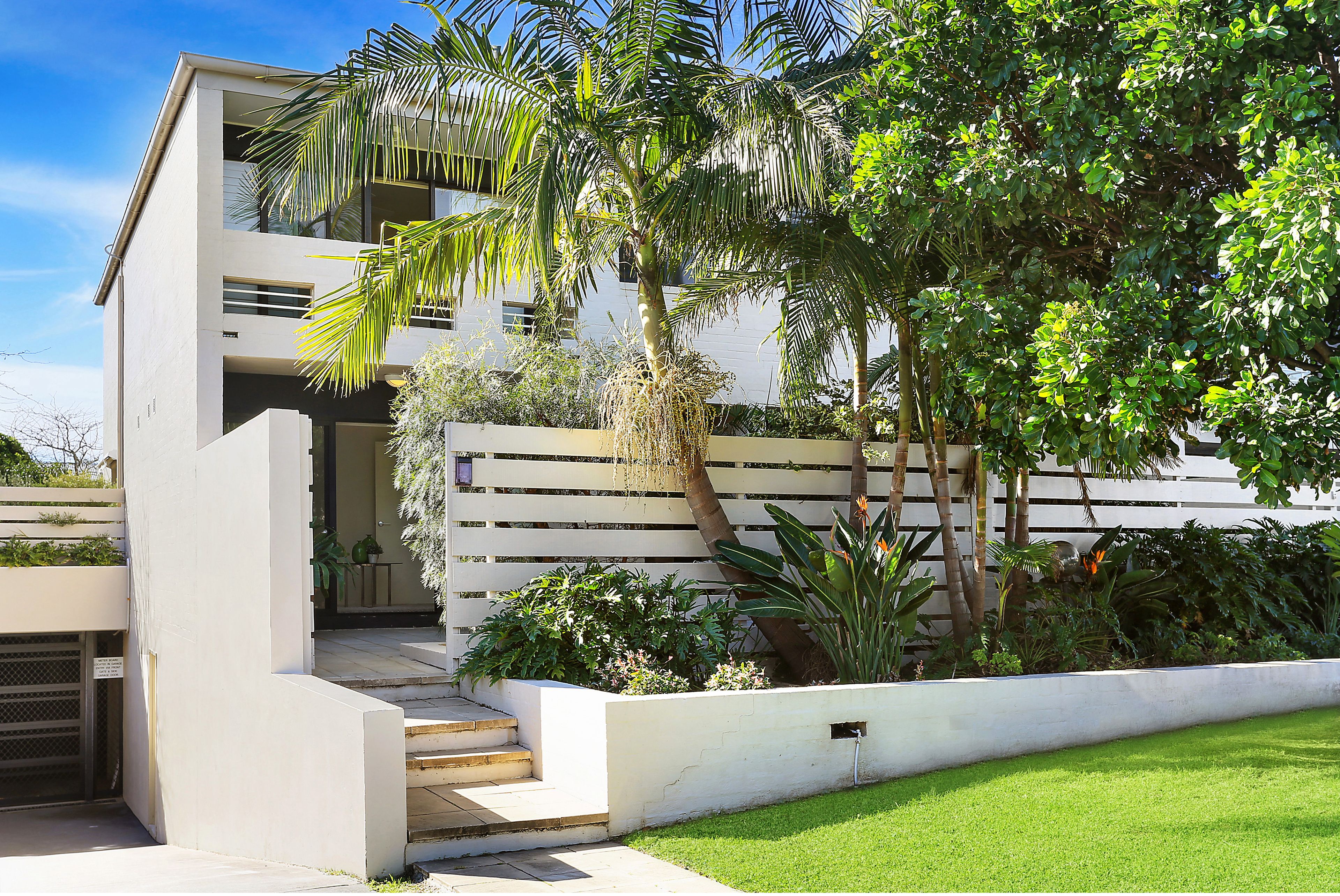 Townhouse 1/28 Golf Avenue, Mona Vale, NSW 2103