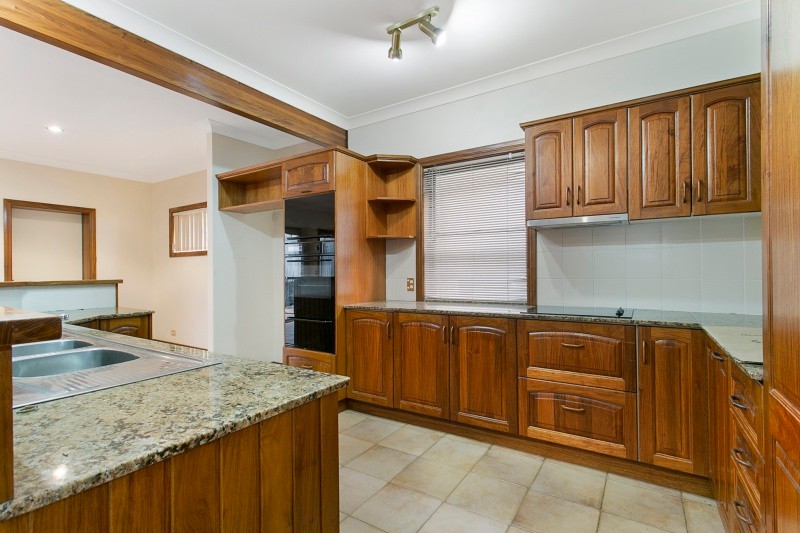 18 Lance Street, Sherwood, QLD 4075