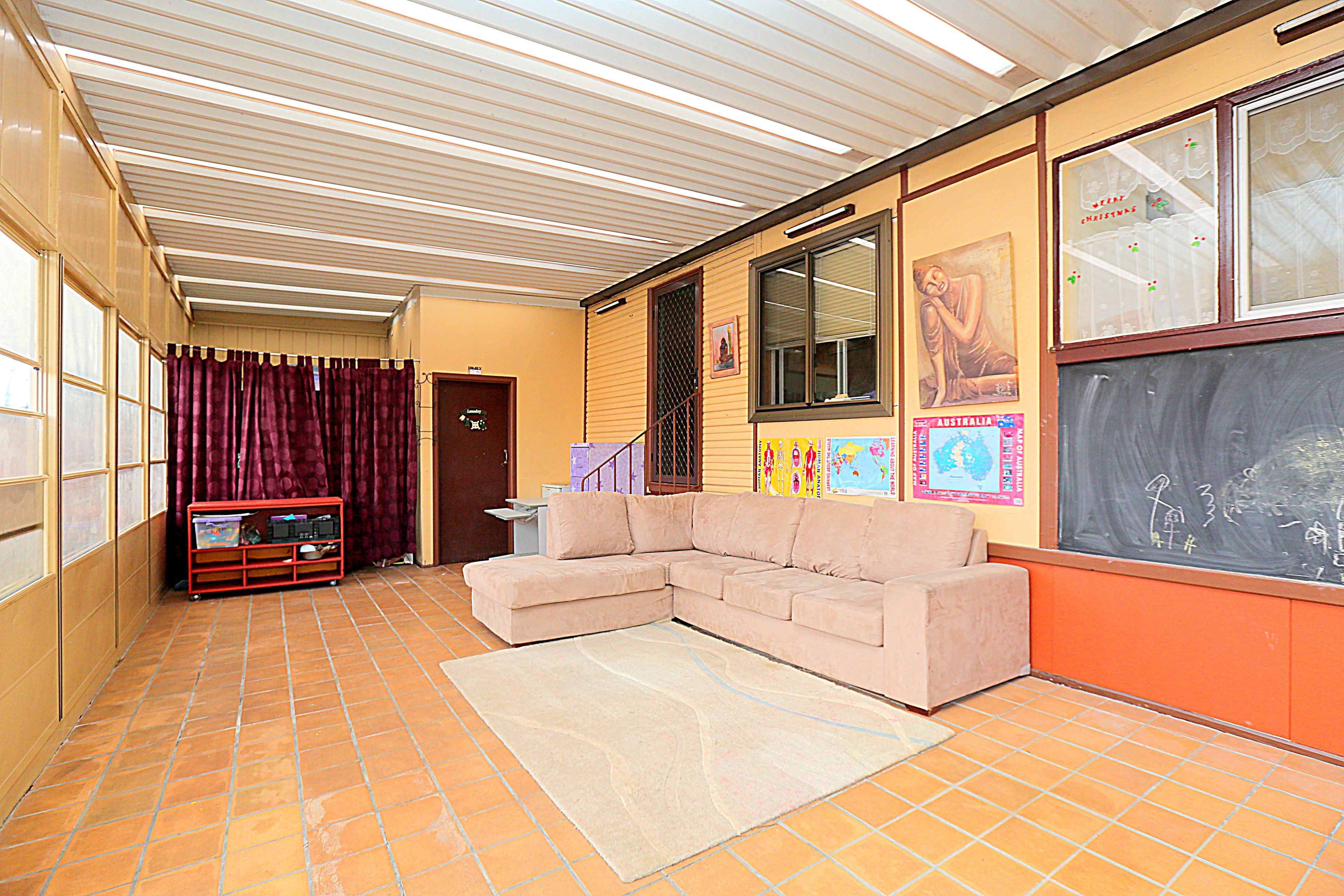 9 Bagdad Street