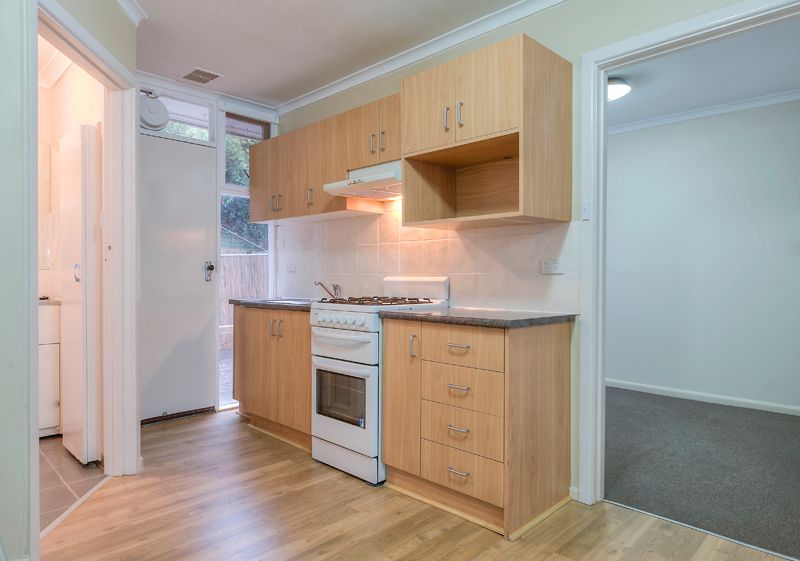 2/71 Pine Street, Reservoir, VIC 3073