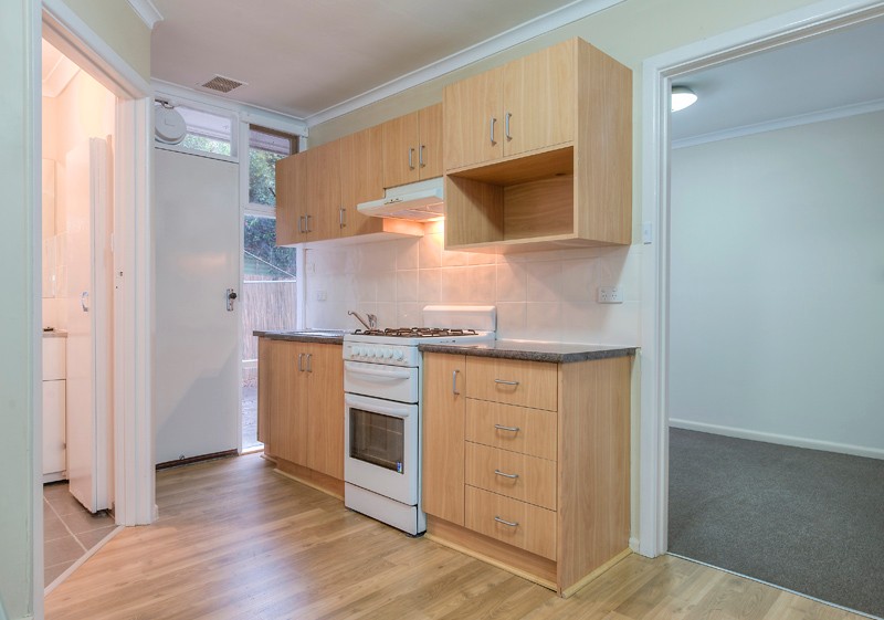 2/71 Pine Street, Reservoir, VIC 3073