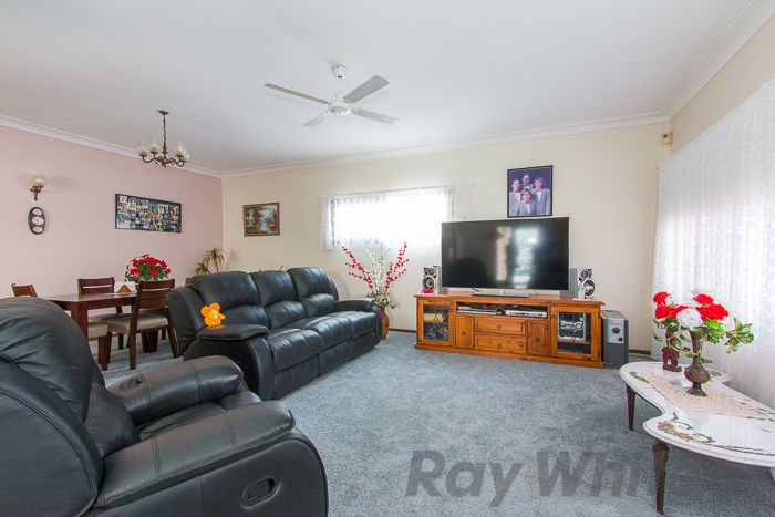 9 Deborah Street, Kotara South, NSW 2289