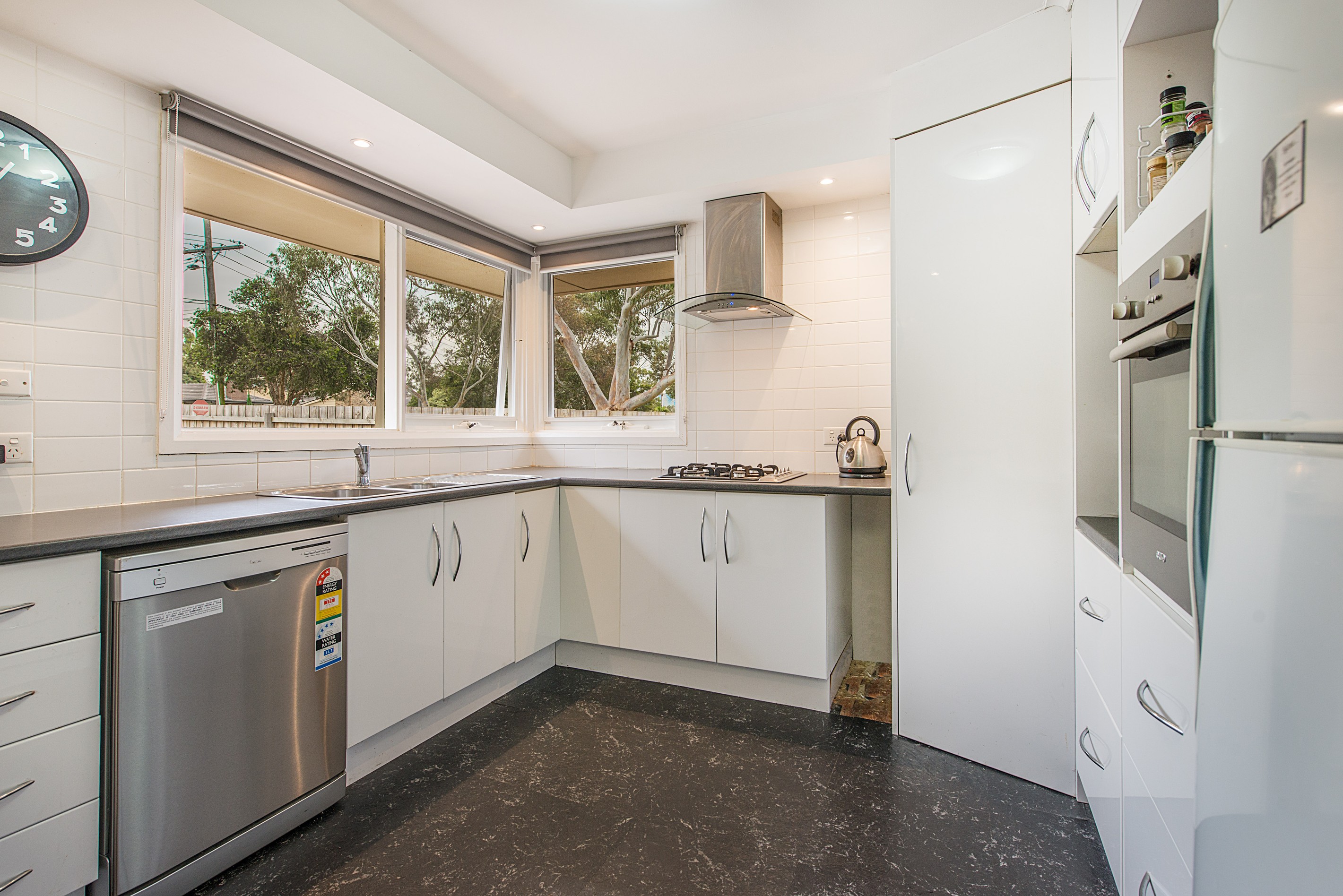 15 McCrae Close, Scoresby, VIC 3179
