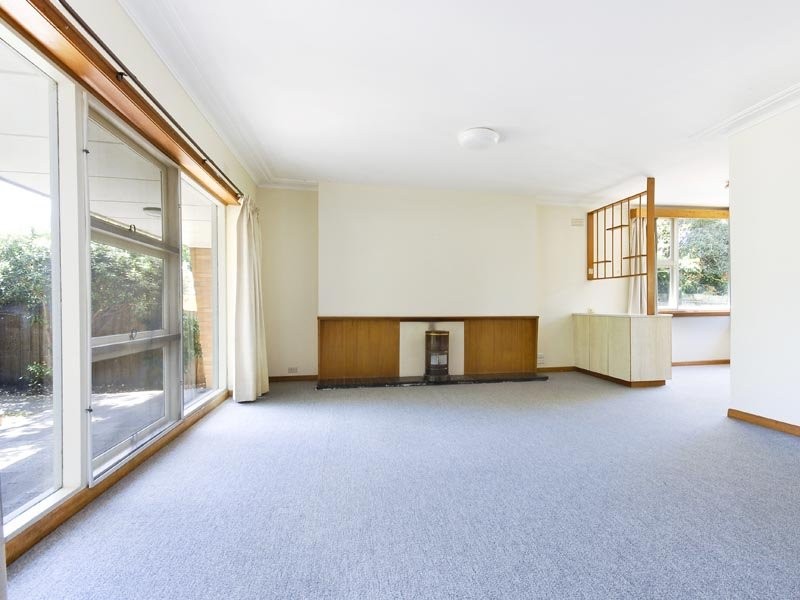 1 Remony Avenue, Highton, VIC 3216