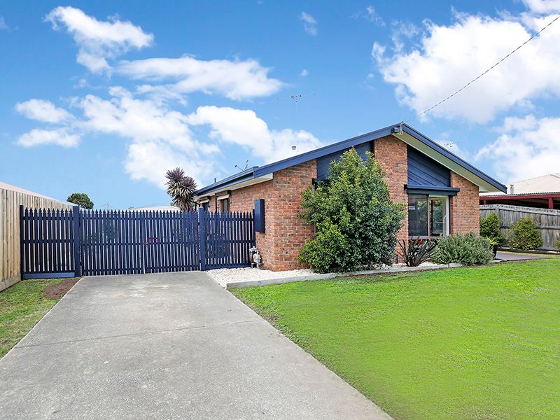 15 Sandalwood Court, Grovedale, VIC 3216