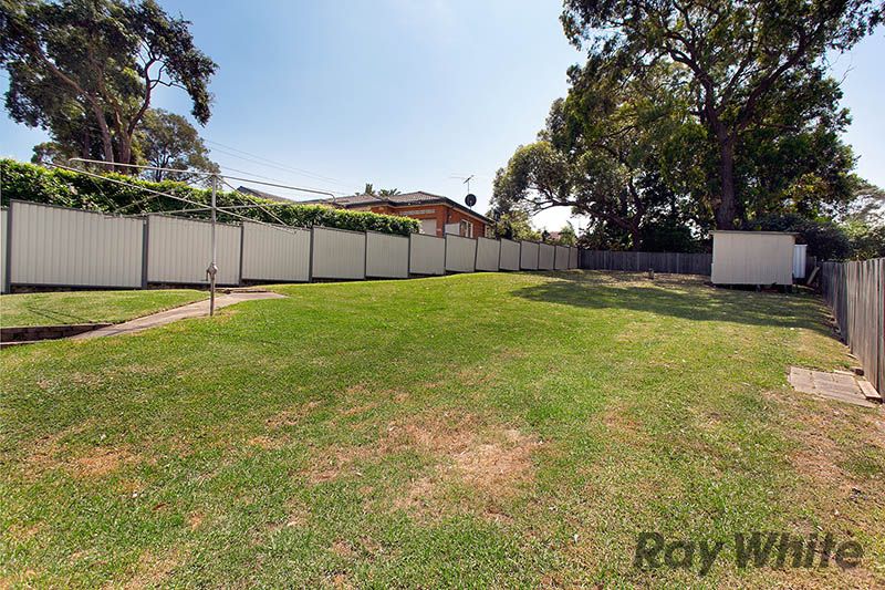 95 Bonds Road, Peakhurst, NSW 2210