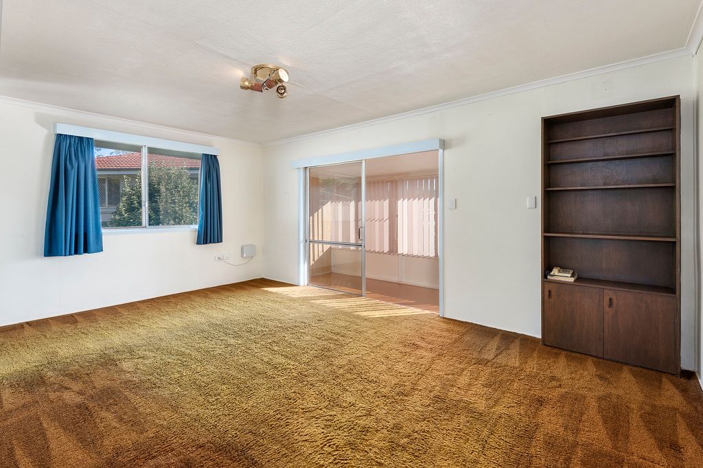 6 Veronica Court, Centenary Heights, QLD 4350