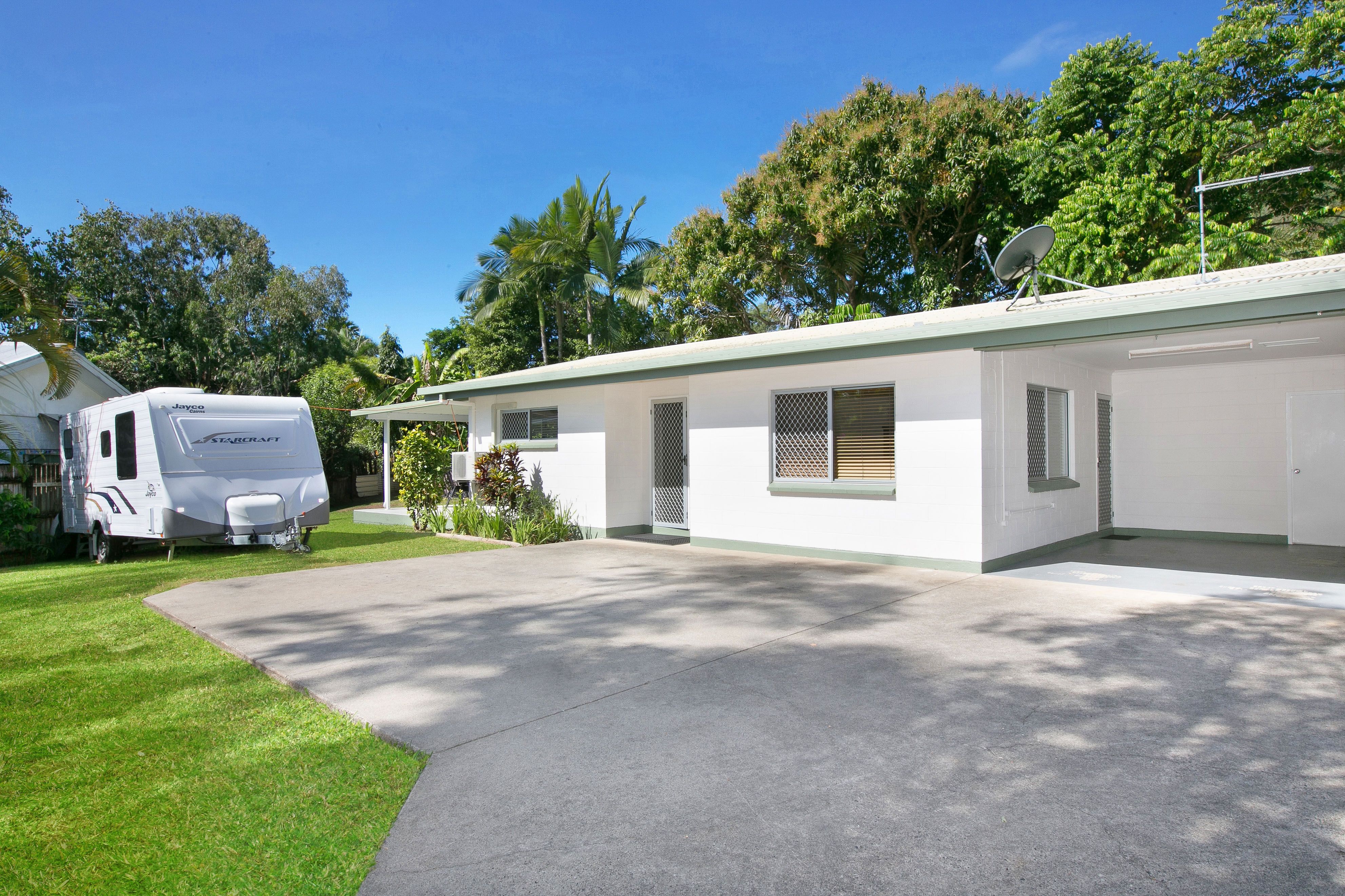 7 Hagen Close, Trinity Beach QLD 4879
